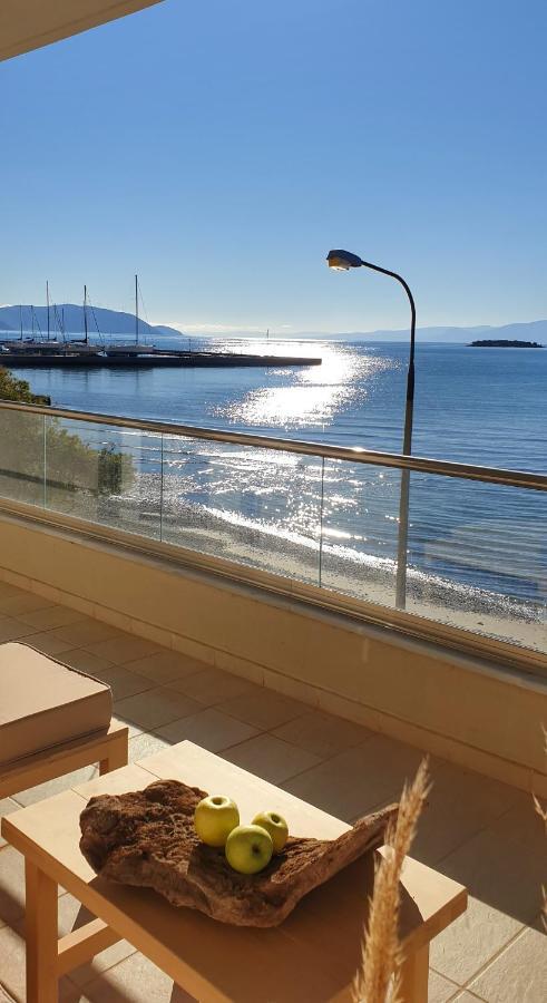 Boho Beach House In Itea-Delphi エクステリア 写真