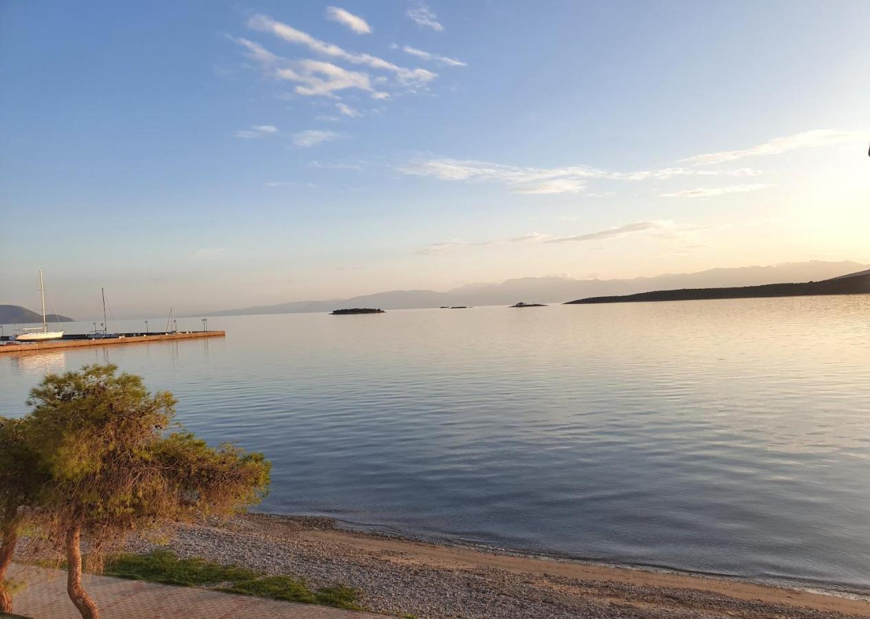 Boho Beach House In Itea-Delphi エクステリア 写真