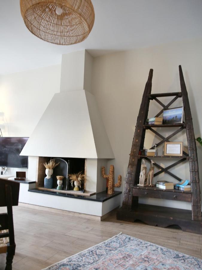 Boho Beach House In Itea-Delphi エクステリア 写真