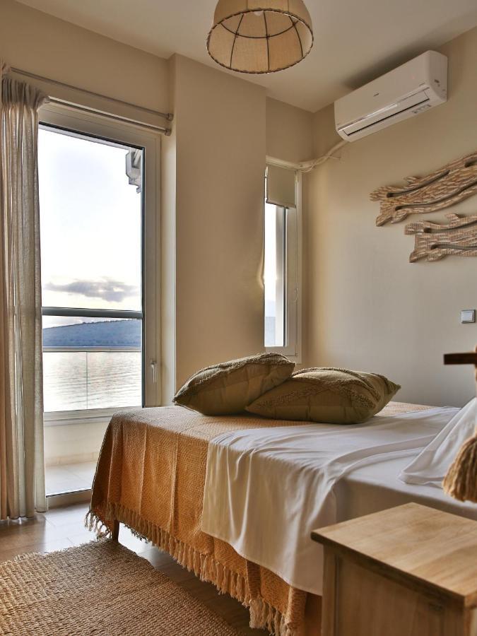 Boho Beach House In Itea-Delphi エクステリア 写真